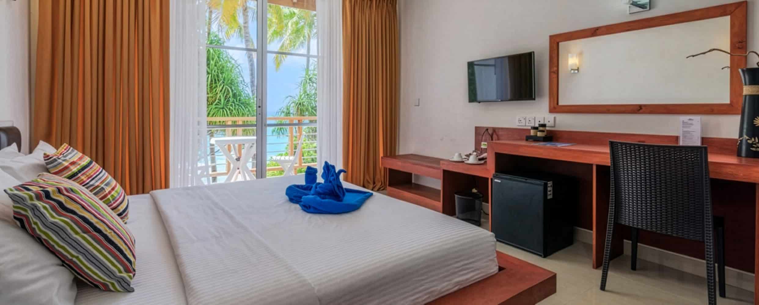 Athiri Beach - The ocean view rooms
