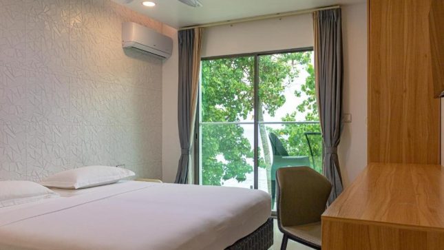 Deluxe Seaview