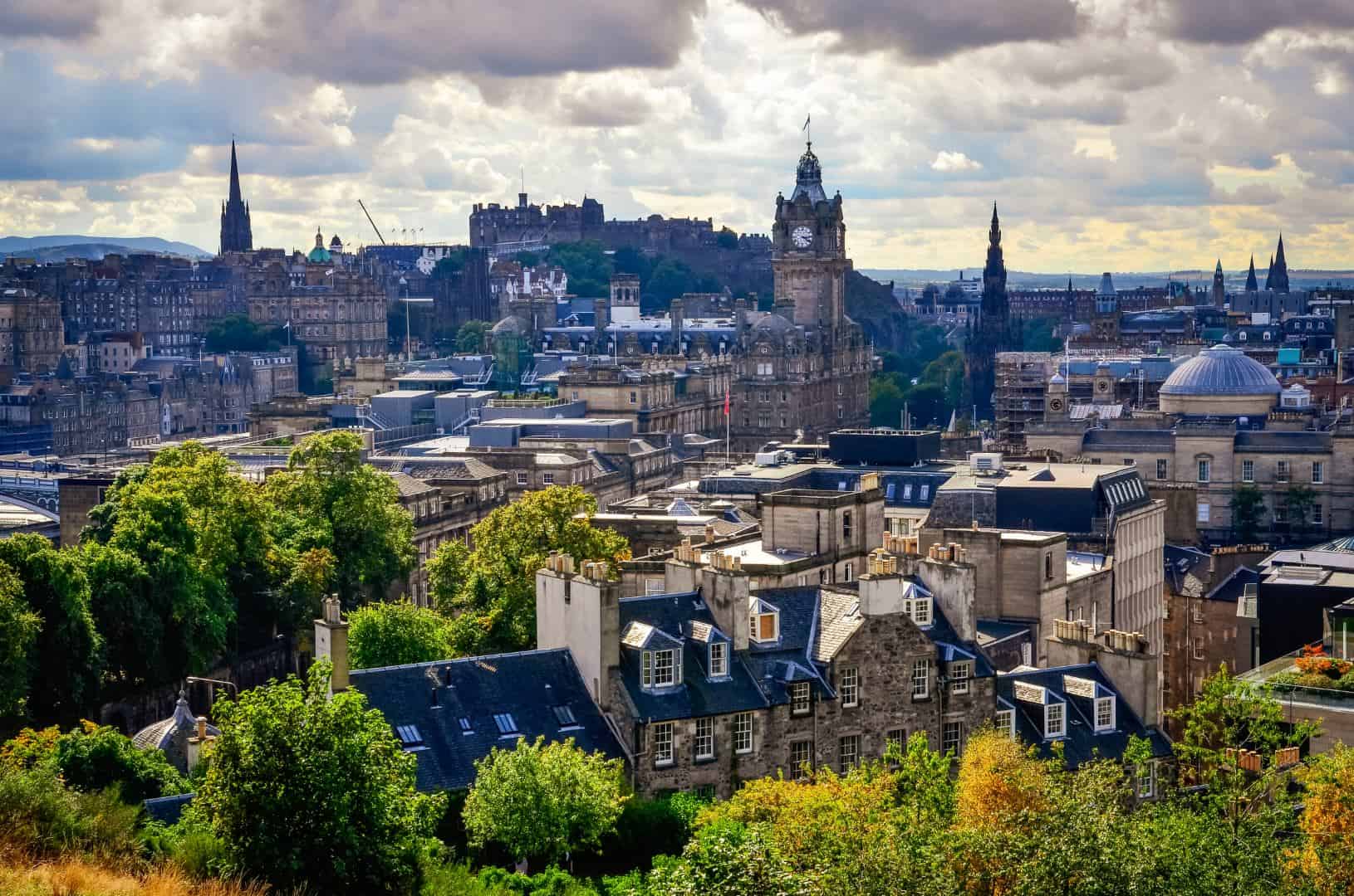 Scenic view of Edinburgh skyline with the castle in background, Scotland