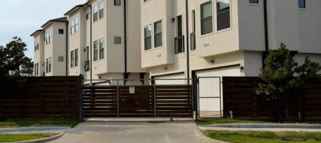 El suelo y la calle como elementos comunes en un edificio en régimen de propiedad horizontal El suelo y la calle como elementos comunes en un edificio en régimen de propiedad horizontal