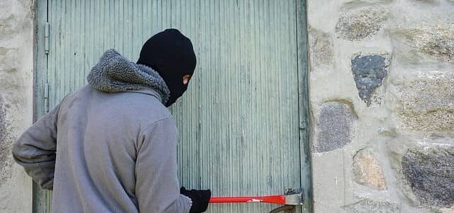 Expropiación para instalar ascensores, ¿puede una comunidad de propietarios quitarme parte de mi vivienda?