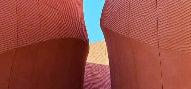 Cuando se producen daños en paredes medianeras, ¿quién es el responsable de su reparación? Cuando se producen daños en paredes medianeras, ¿quién es el responsable de su reparación?