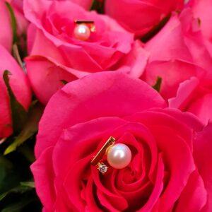 LUA Natural Pearl Stud Earrings
