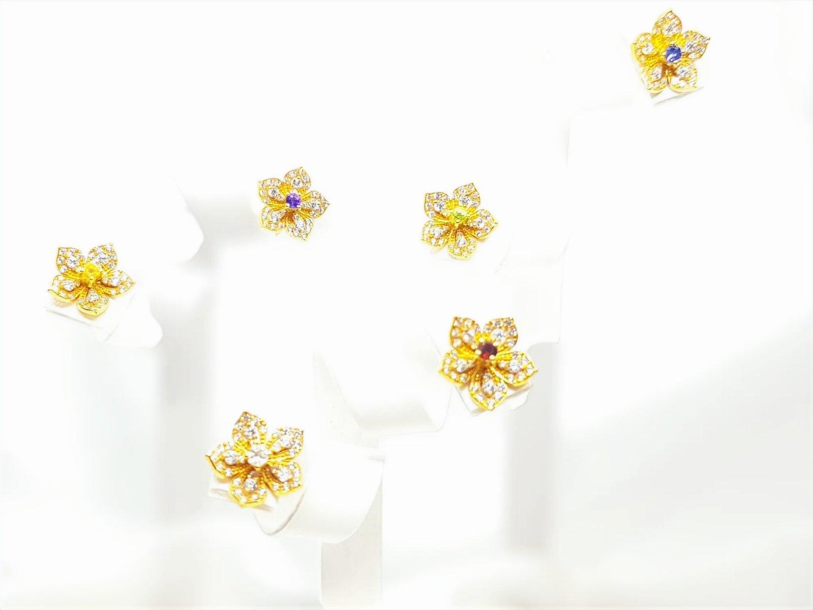 LILY Classic Yellow Gold Pair Earrings with Red Garnet Stud - Εικόνα 5