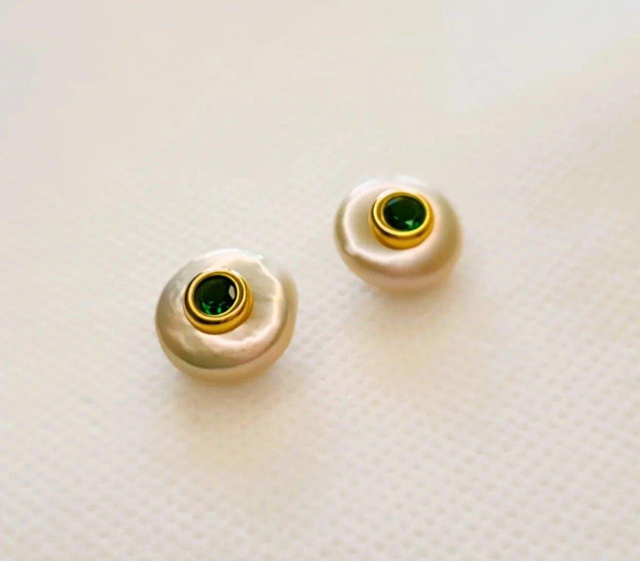 ZOE Baroque Natural Pearl Flat Stud Earrings with Cubic Zirconia - Εικόνα 4