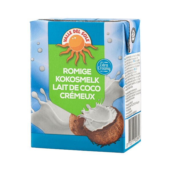 Kokosmilch in Kartonverpackung, asiatischer Lebensmittel Online-Shop.