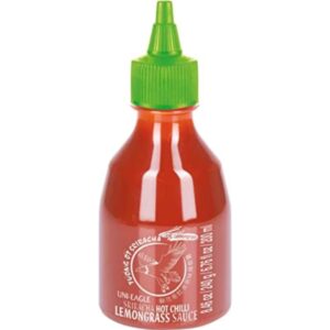 Asiatische Sriracha Hot Chili Sauce in Flasche, 240g, für asiatische Gerichte.