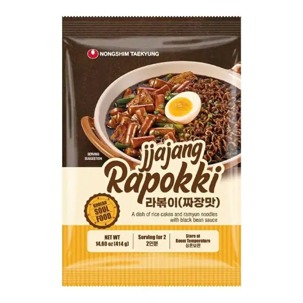 Asiatischer Lebensmittelladen - Jjajang Rapokki, koreanisches Gericht, Nudeln, Reis, Schwarzbohnenso.