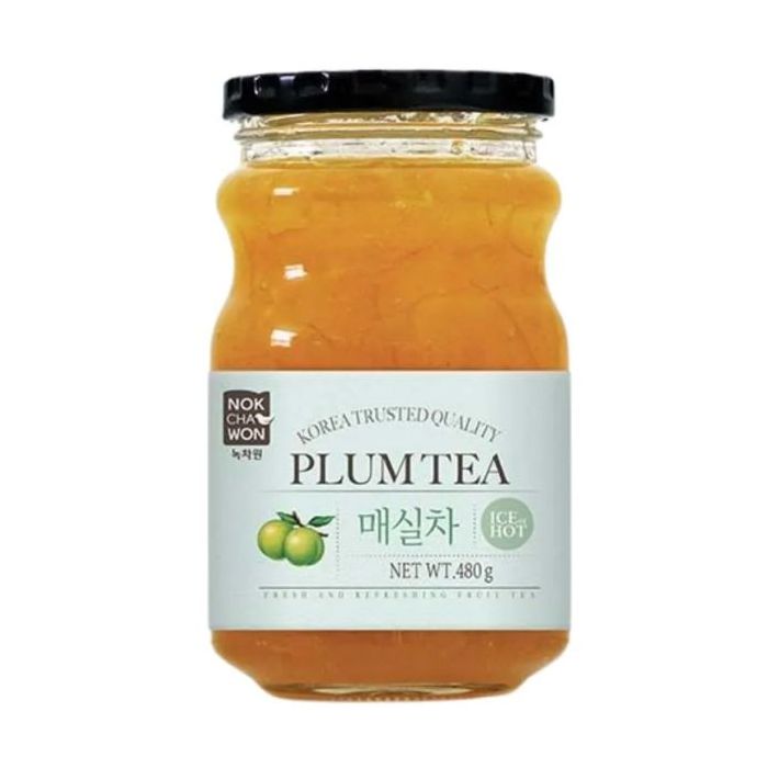 Asiatischer Lebensmittelladen - Plum Tea 480g, koreanischer Pflaumentee im Glas.