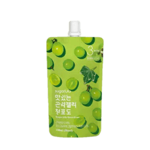 Asiatischer Lebensmittel Online-Shop, grüner Traubensirup in Beutel.