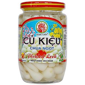 Asiatische Lebensmittel Online-Shop. Pickled Leek in Glas.