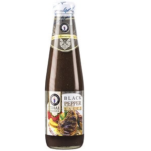 Asiatische Sojasauce mit schwarzem Pfeffer für asiatische Gerichte.