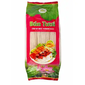 Frischer Reisvermicelli in Verpackung, ideal für asiatische Gerichte.