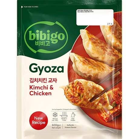 Asiatische Gyoza mit Kimchi und Hähnchen, asiatischer Snack.