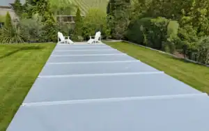 Copertura a barre installata per piscina
