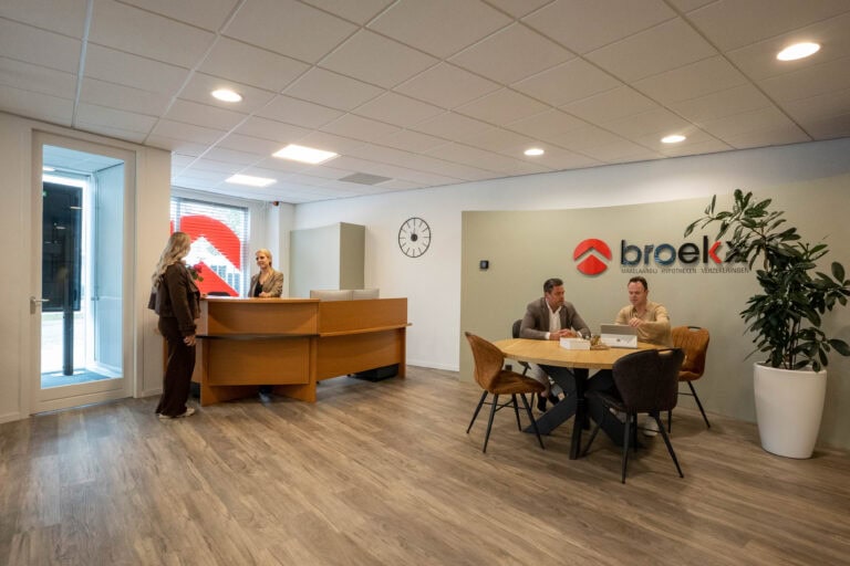 Foto van binnenzijde kantoor Broekx Makelaars in Eindhoven