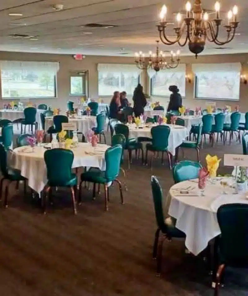 myers room decorated for easter