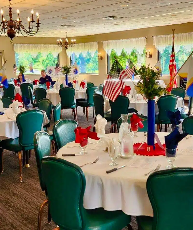 myers room decorated for the 4th of july