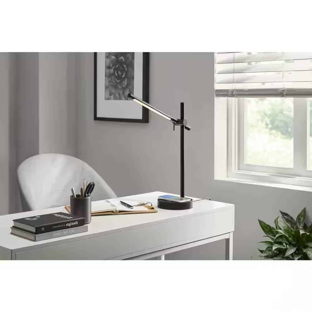 Modern LED Desk Lamp with Wireless Charging Pad in Black