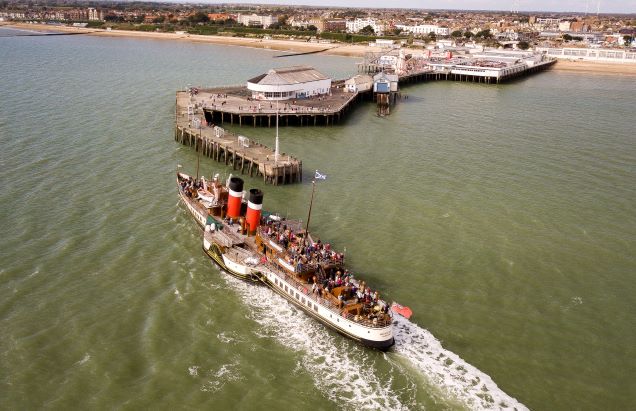 Iconic paddle steamer to return