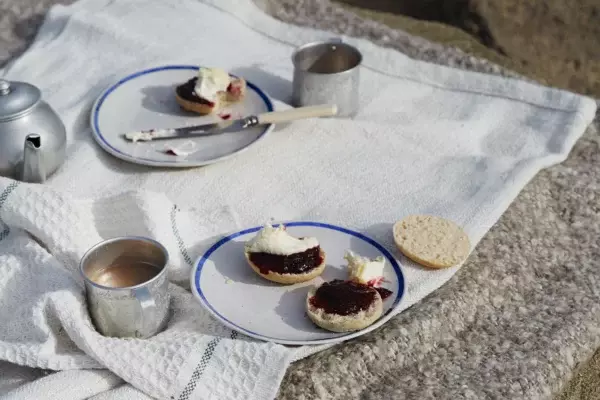 Emily Scott Cornish Splits 2