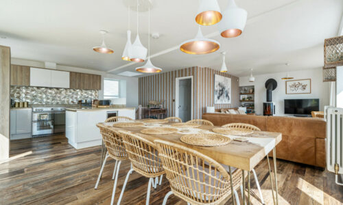 Salubrious House