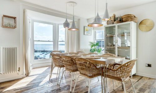 Salubrious House