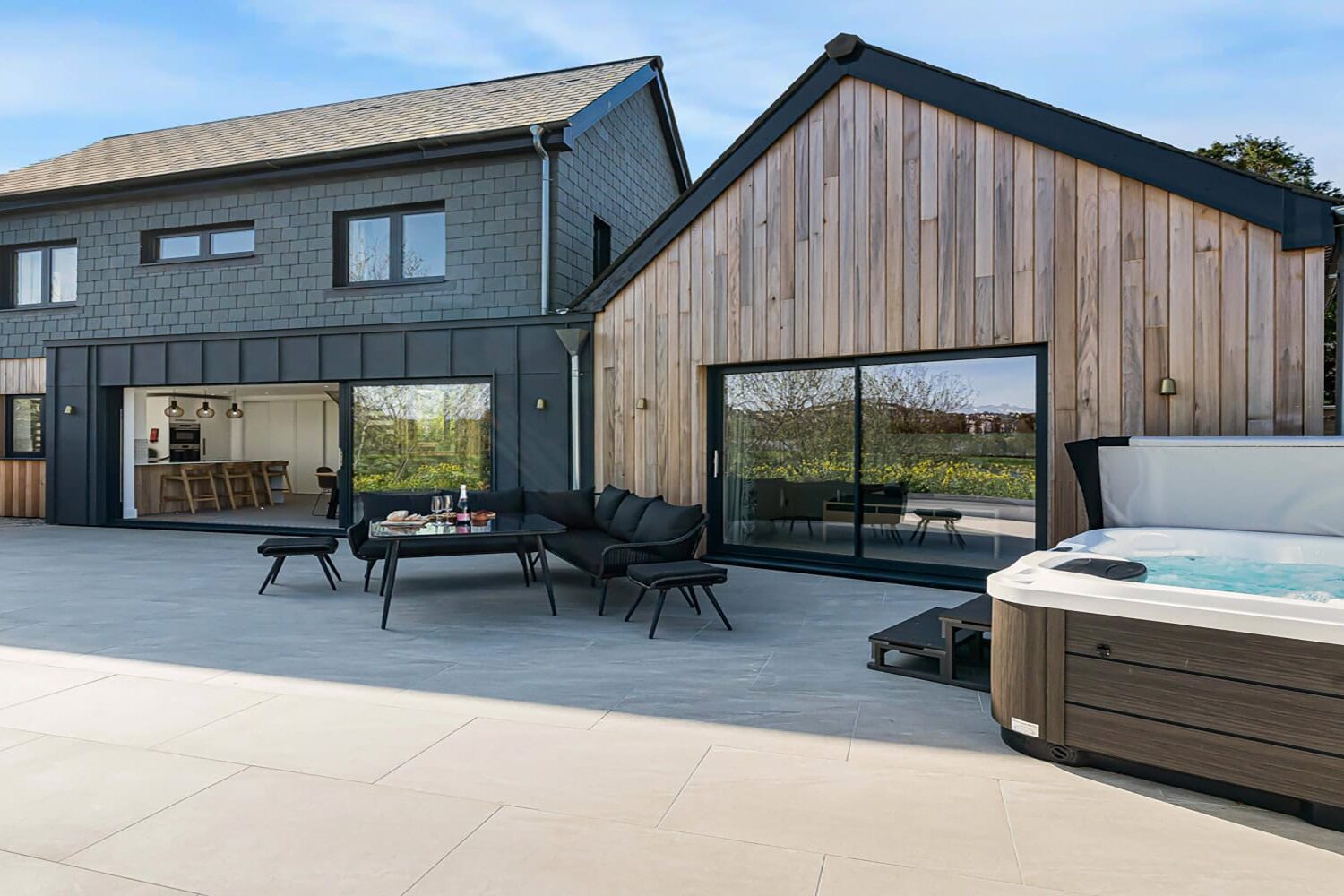 Luxury Cornish holiday home with hot tub and scenic views.