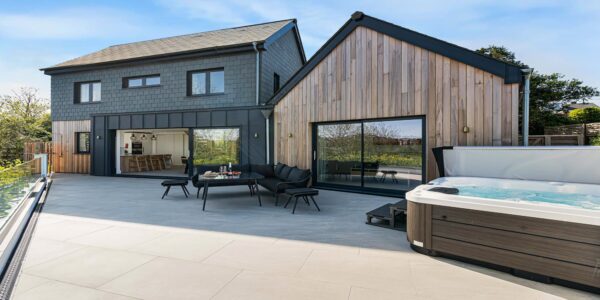 Luxury Cornish holiday home with hot tub and scenic views.