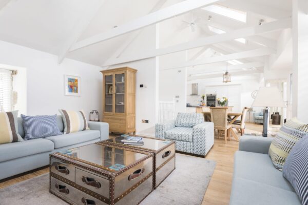 Beach-sleeps-6