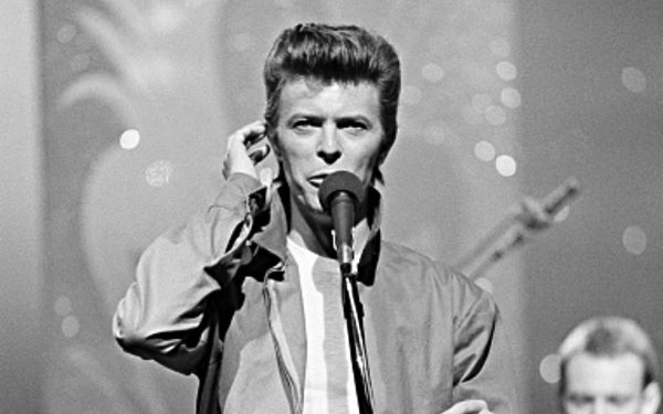 TV’s Most Surreal Music Performances: David Bowie on ‘Johnny Carson’