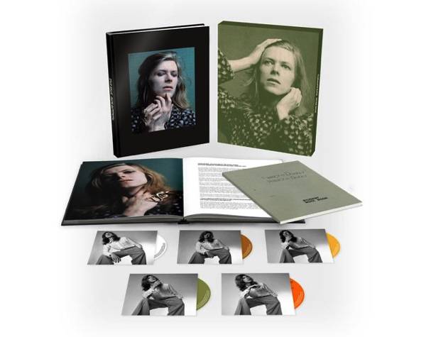 David Bowie – A Divine Symmetry: The Journey to Hunky Dory