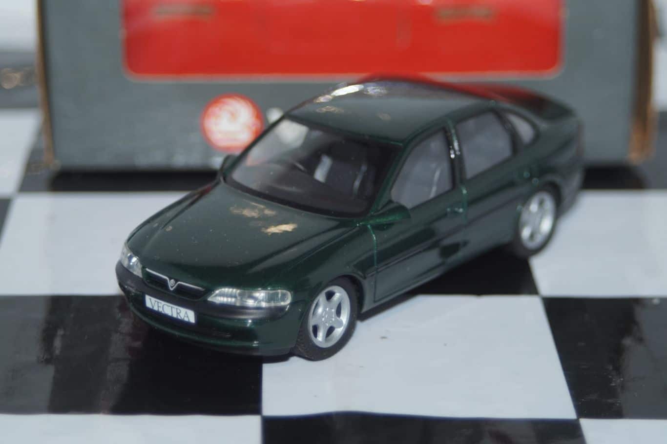 GamaOpelomega/VauxhallCarltonGreyin:scale
