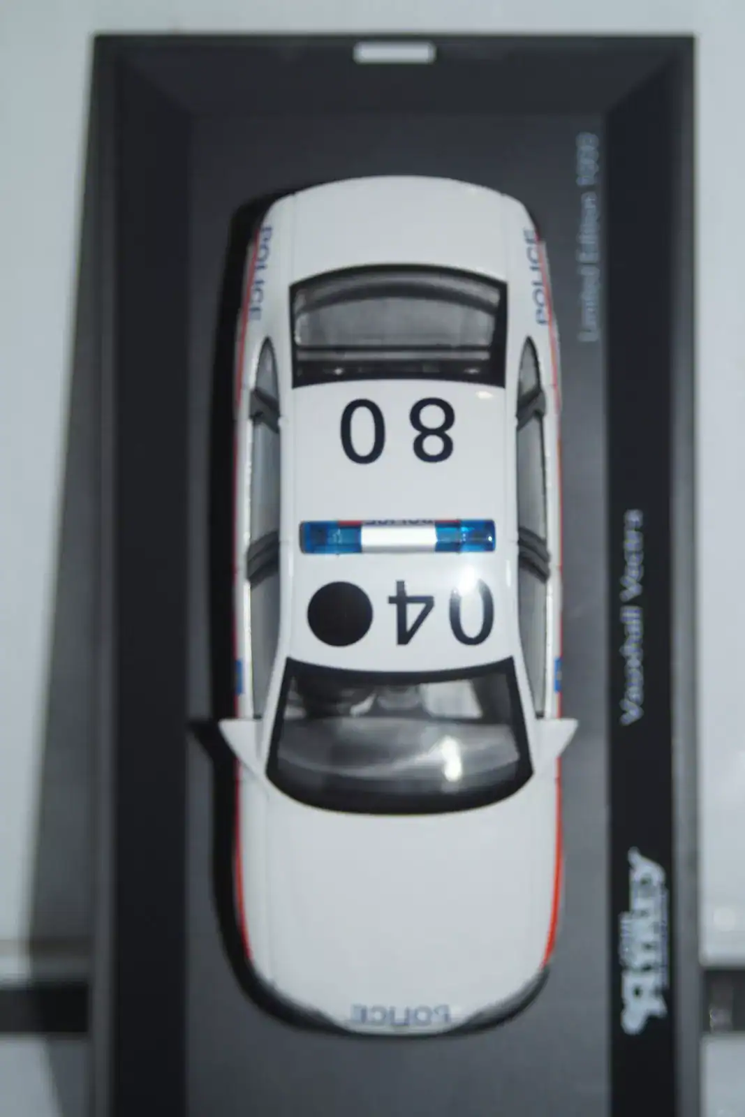 Schuco vauxhall vectra lancashire police ltd 1000 in 1:43 ref 04181