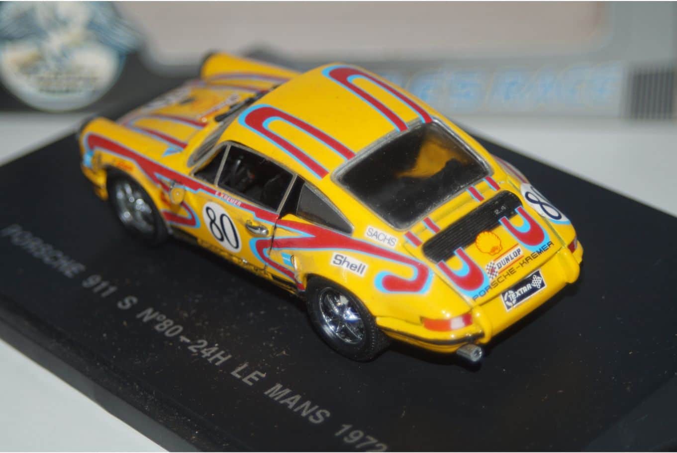 Universal hobbies dodge viper gts-r le mans 360800 in 1:43