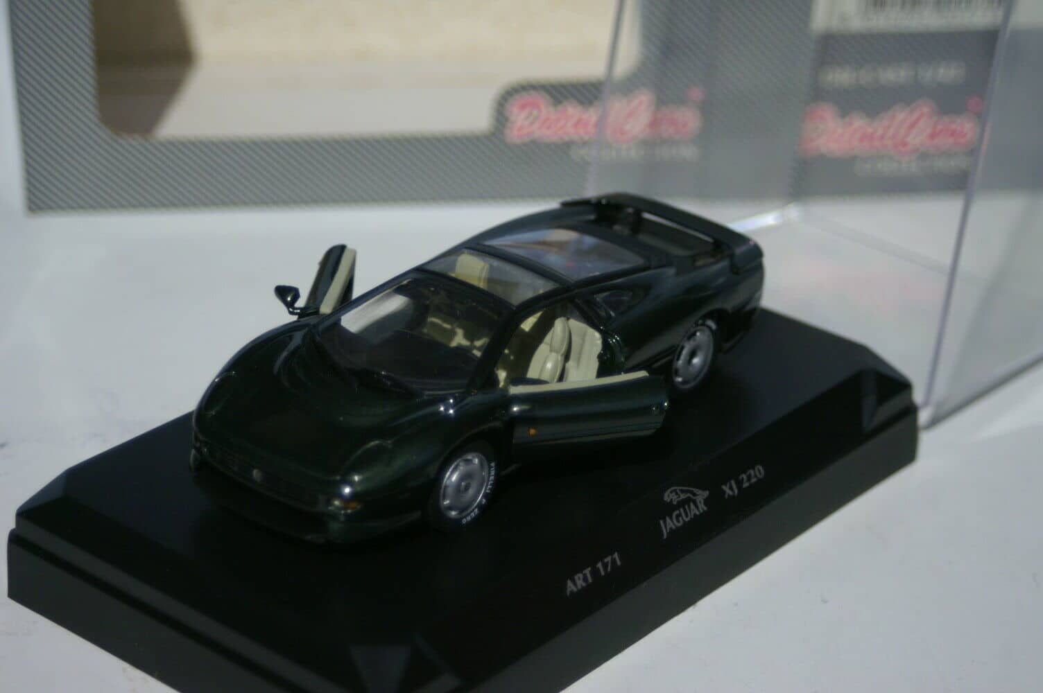 DetailCarsJaguarXJGreeninscaleART