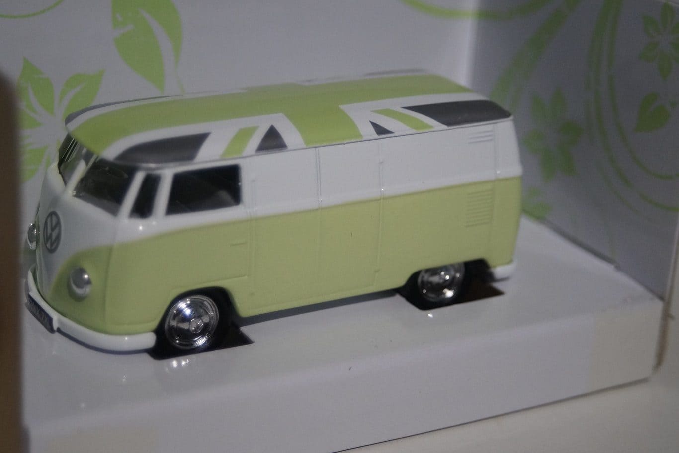 Corgi volkswagen camper split screen union jack green harrods lp06551