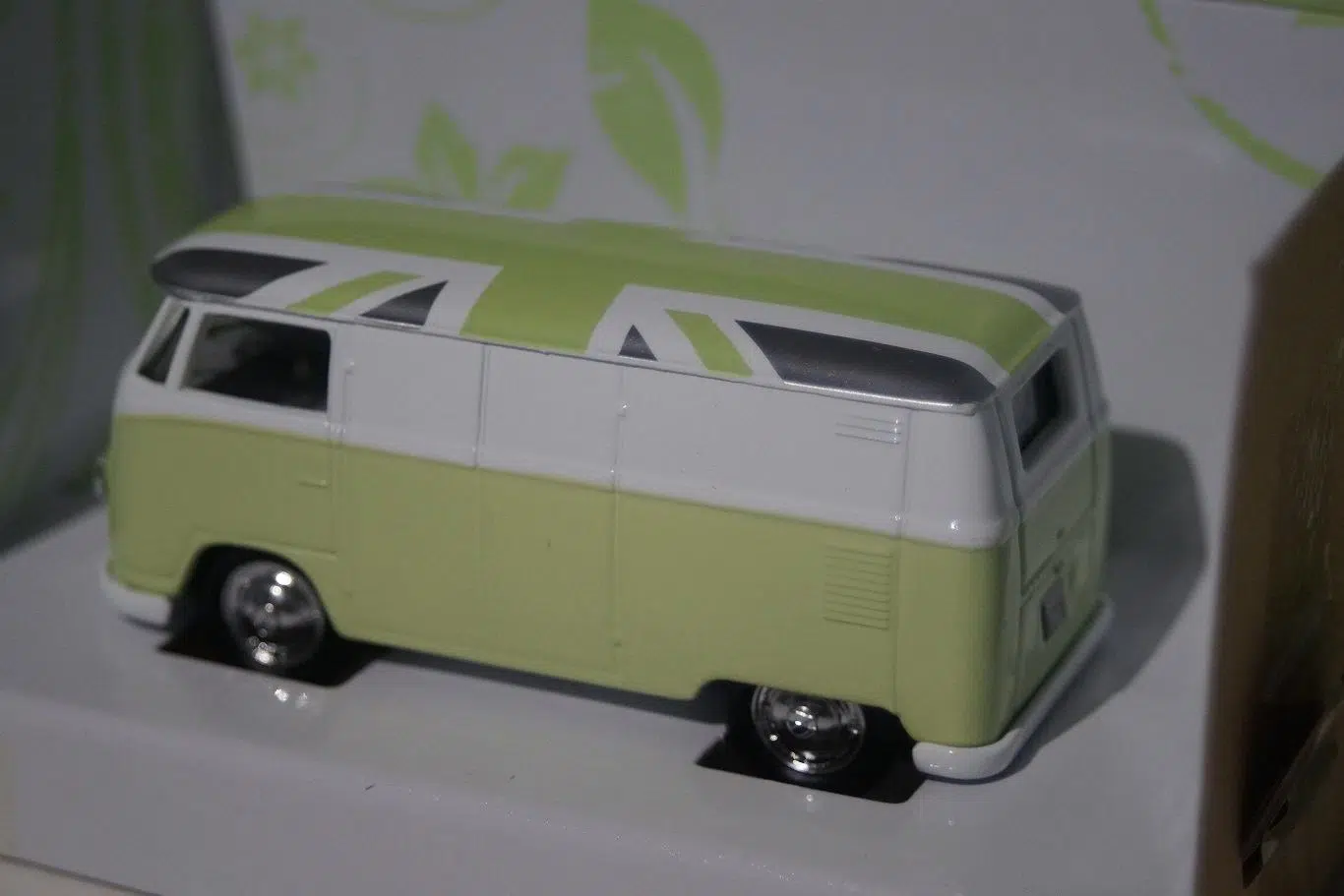 Corgi volkswagen camper split screen union jack green harrods lp06551