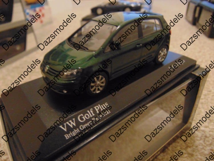 MinichampsVWGolfPlusDarkGreen: