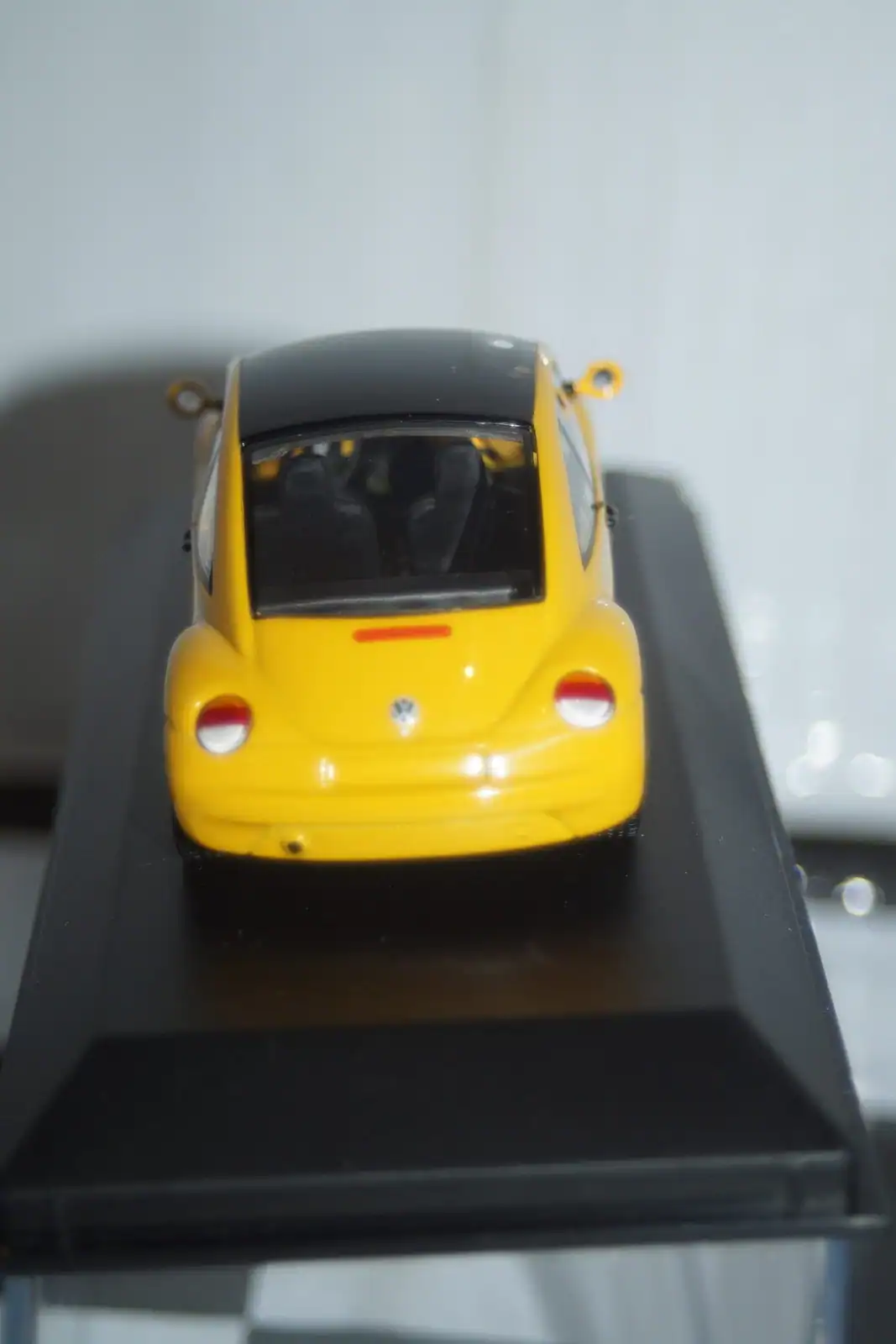 Minichamps vw beetle concept 1994 yellow 430054001
