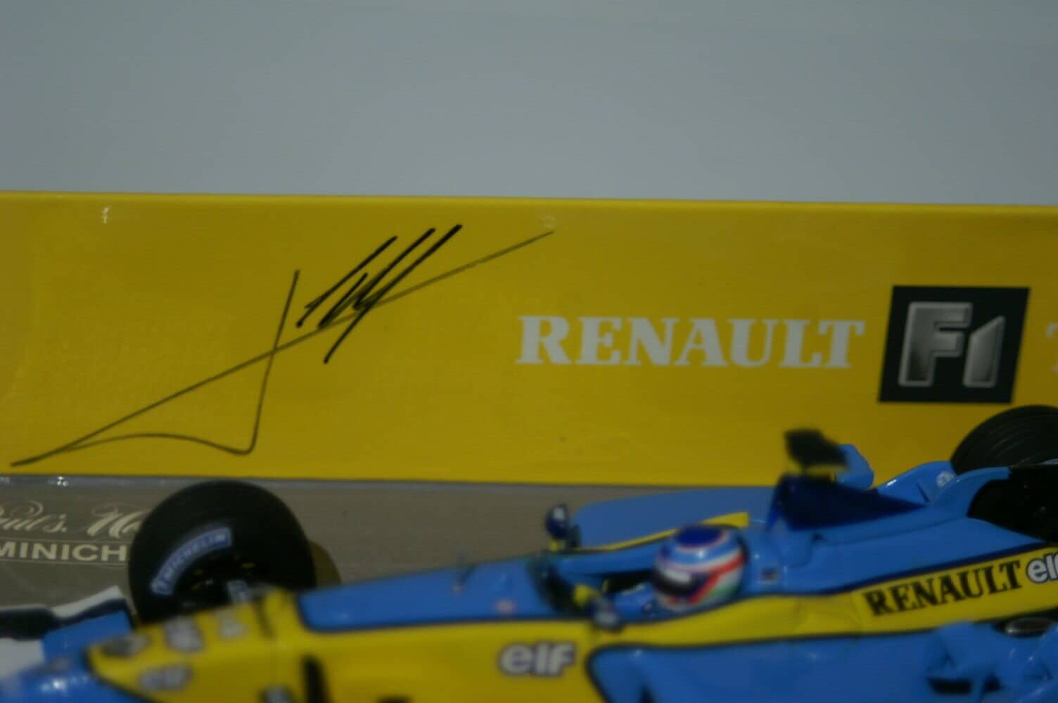 Minichamps renault f1 team launch 2002 j.trulli 400 020084 diecast 1:43