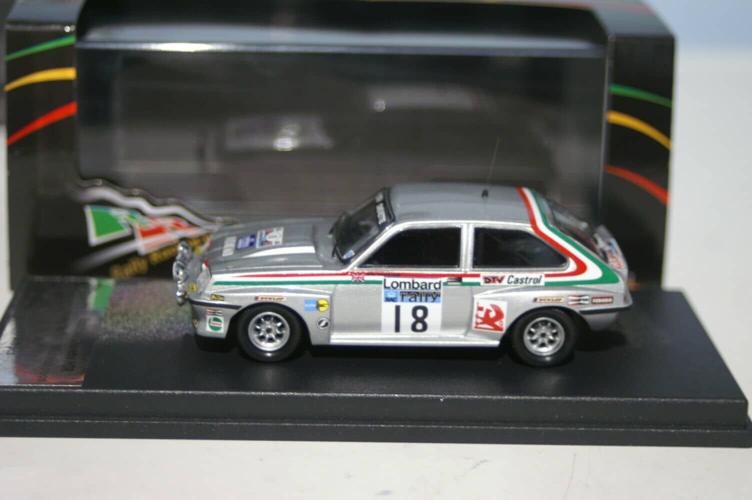 Vauxhall chevette hsr rhd rac rally 1980 mcrae rr.uk 32 trofeu diecast