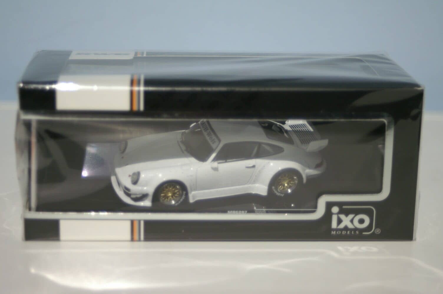 IxoPorscheRWBWhite:DiecastMOC