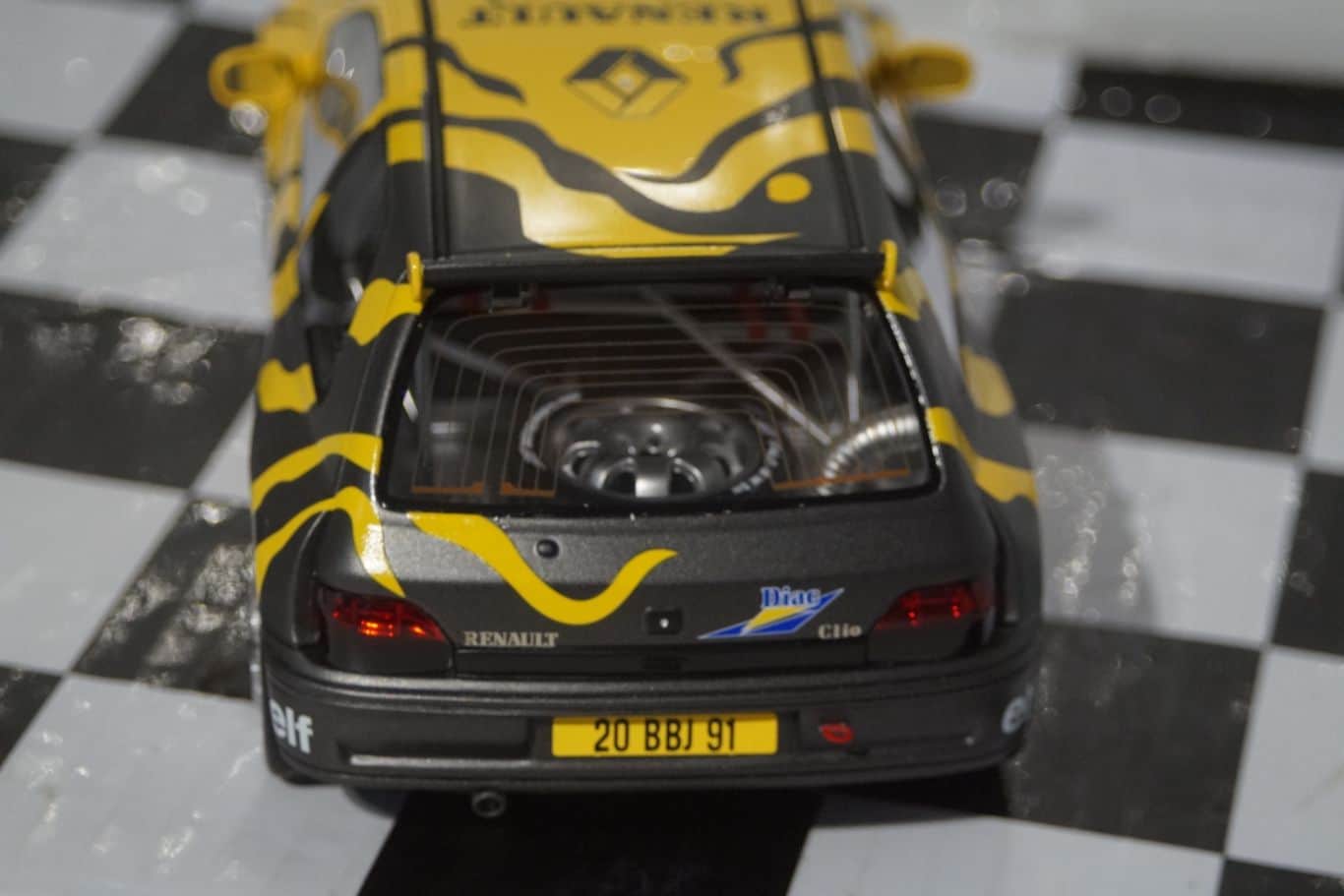 Otto renault clio maxi presentation 1:18 scale ot822