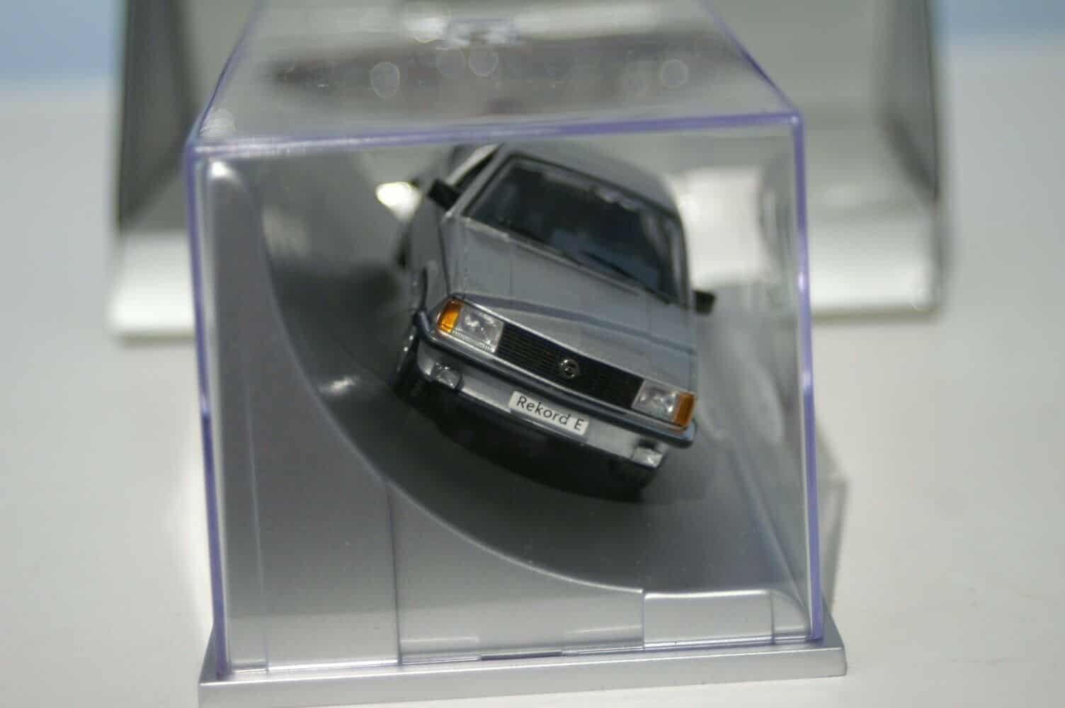 Schuco opel / vauxhall rekord e silver  1:43 scale