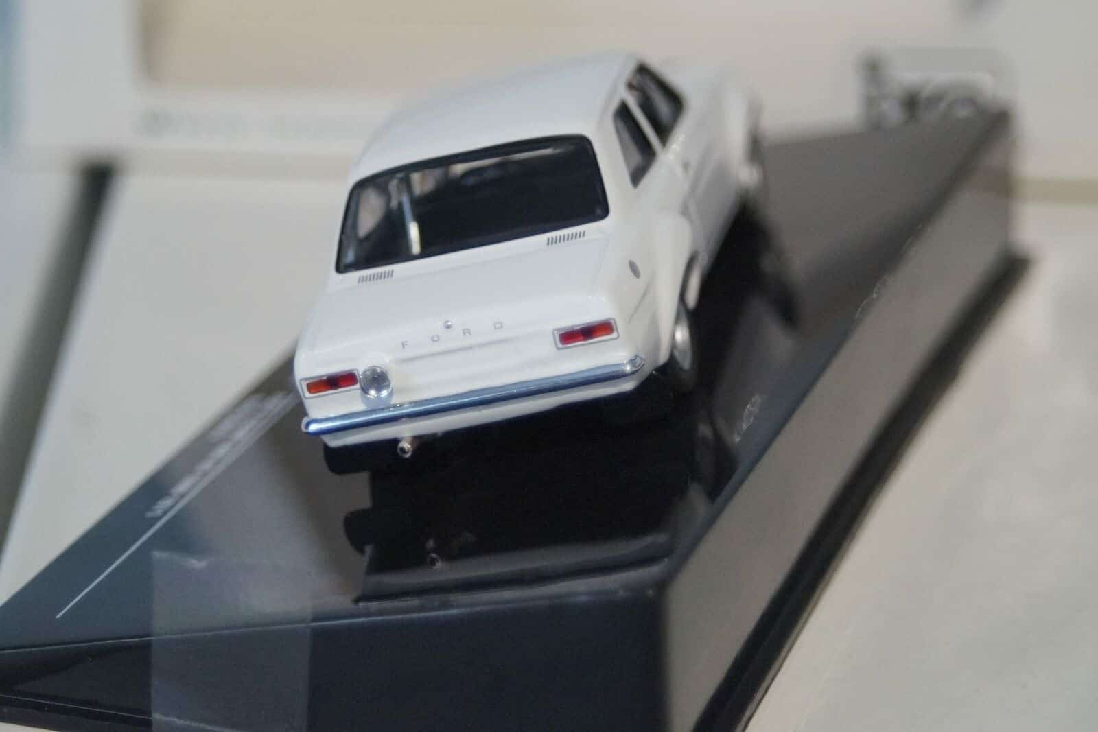 Ixo ford escort mk1 rs 1600 1971 rally spec white mdcs027 1:43 diecast