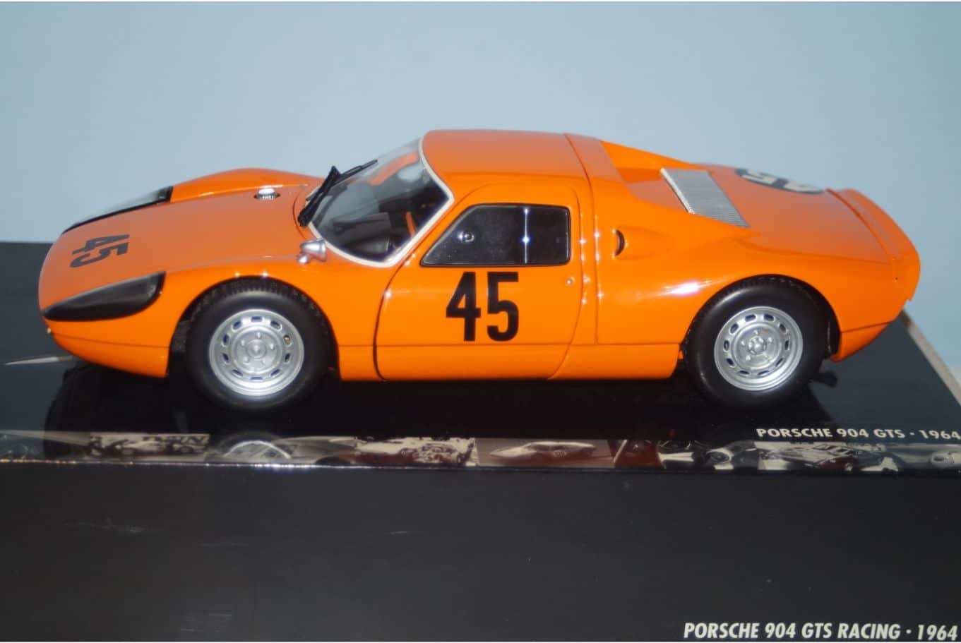 Minichamps Porsche 904 GTS 1964 Nurbuergring 1000 KM 1:18th