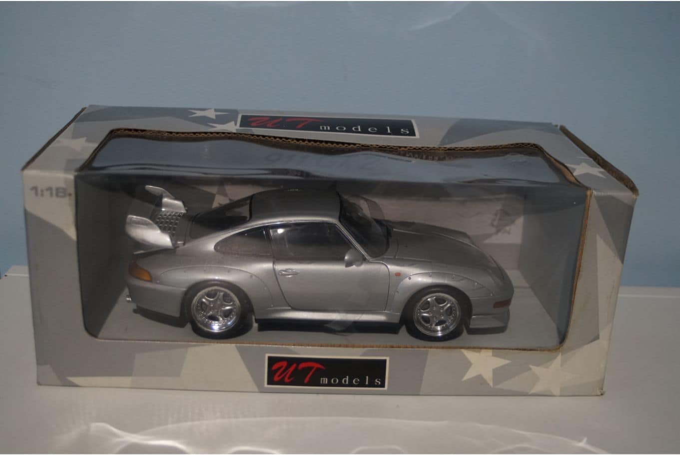 Ut models porsche 911 gt2 street 1997 1:18 scale
