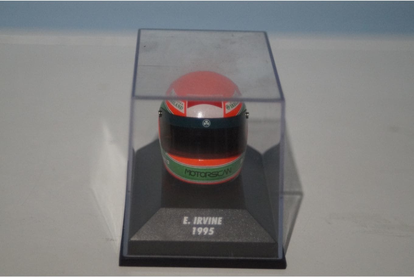 Minichamps arai helmet eddie irvine 1995 381 950015