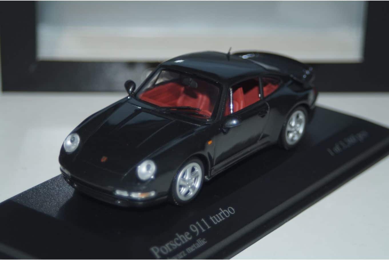 Minichamps porsche 911 turbo 1995 430 069209